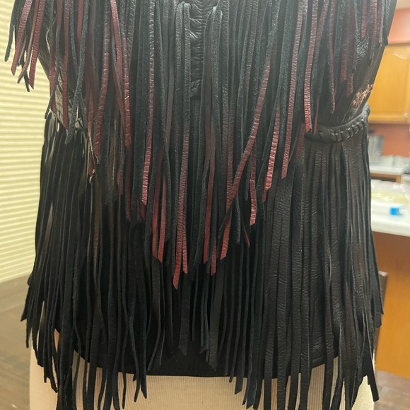 Harley-Davidson leather Halterfringe Black and Red Graphic Crop Top - Picture 16 of 16